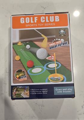 777-584 Golf Club Portable Putting Mat Set For Kids Indoor/outdoor Multicolor Beginner