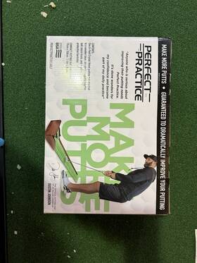 M34c Perfect Practice In Box - Golf Putting Mat 8 Compact Edition