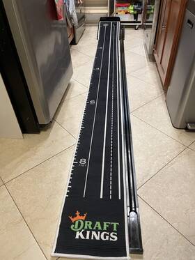 Zfxkzdhqtgdlxxyspv0 Perfect Practice Standard Sized Putting Mat - Draftkings Branded Used