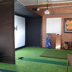 Skytrak 2472014 Golf Simulator Studio Enclosure 8 5 Inch H X 12 W 2 D With Projector And