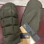 New North Face Thermoball Insulated Water-resistant Mittens Large NF0A7WKO. Fixed Price $34.97.