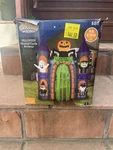 Gemmy Airblown Inflatable 9 Ft Haunted Castle Archway Halloween Decor Yard. Box. Fixed Price $99.00.